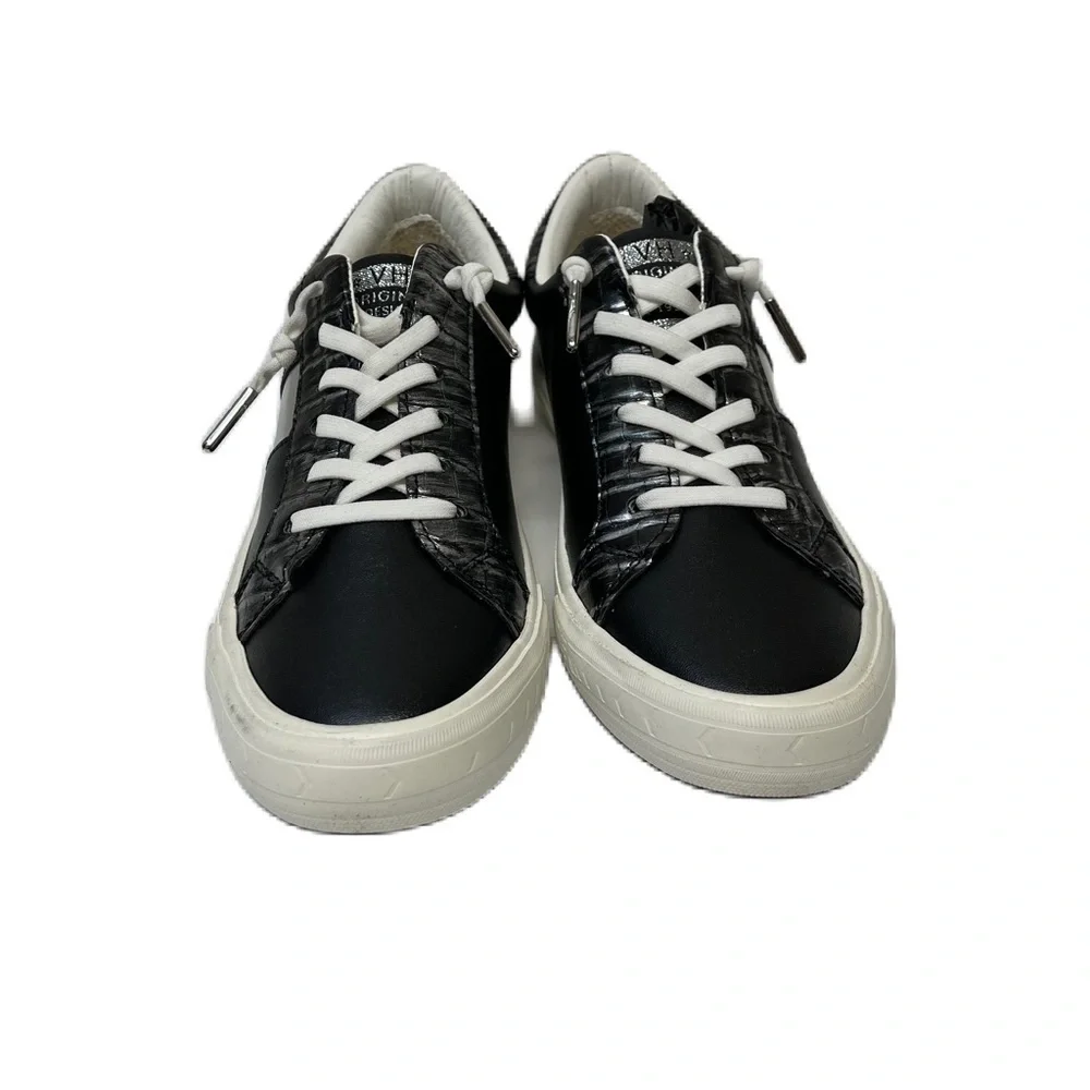 Vintage Havana Dina Lace Up white pewter Sneakers Size 8.5 New in Box